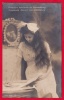 Princesse Antoinette de Luxembourg 1916 Lit un Magazine